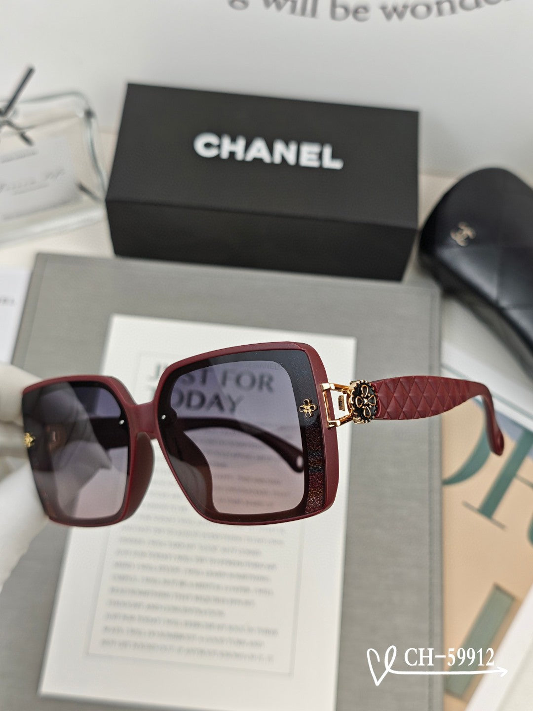 SQUARE SUNGLASSES 59912 IN ACETATE - Black