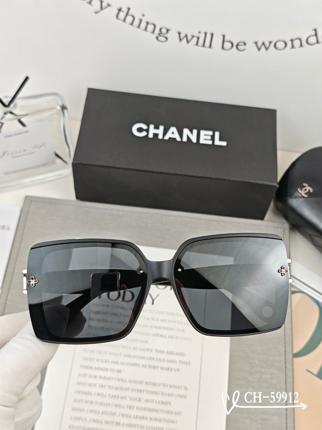 SQUARE SUNGLASSES 59912 IN ACETATE - Black
