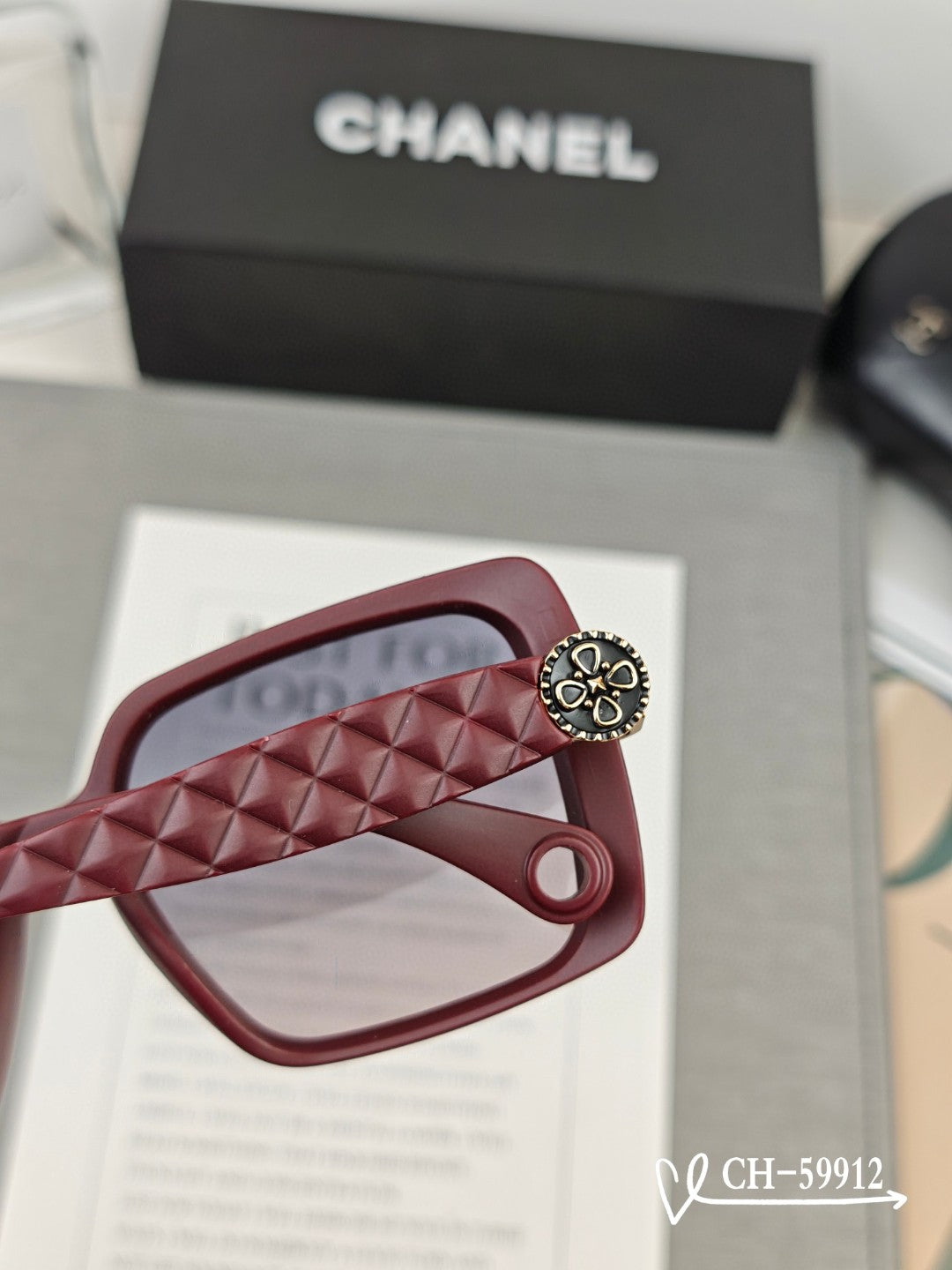 SQUARE SUNGLASSES 59912 IN ACETATE - Black
