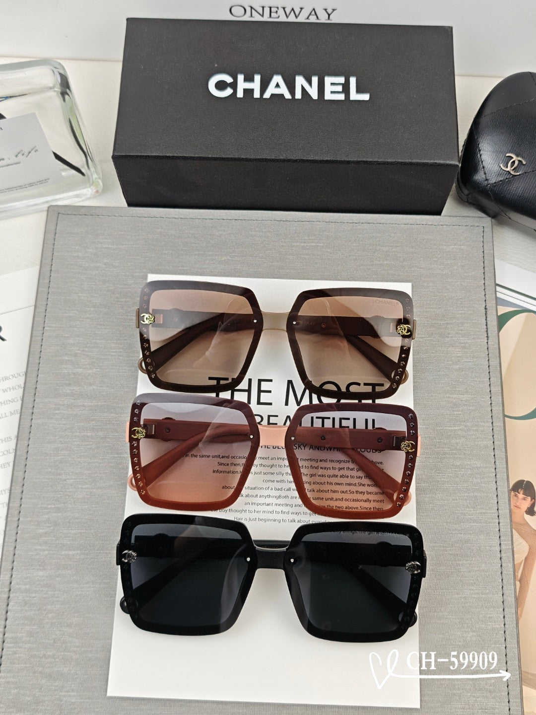 SQUARE SUNGLASSES 59909 IN BLACK TR FRAME WITH RESIN LENSES - Black