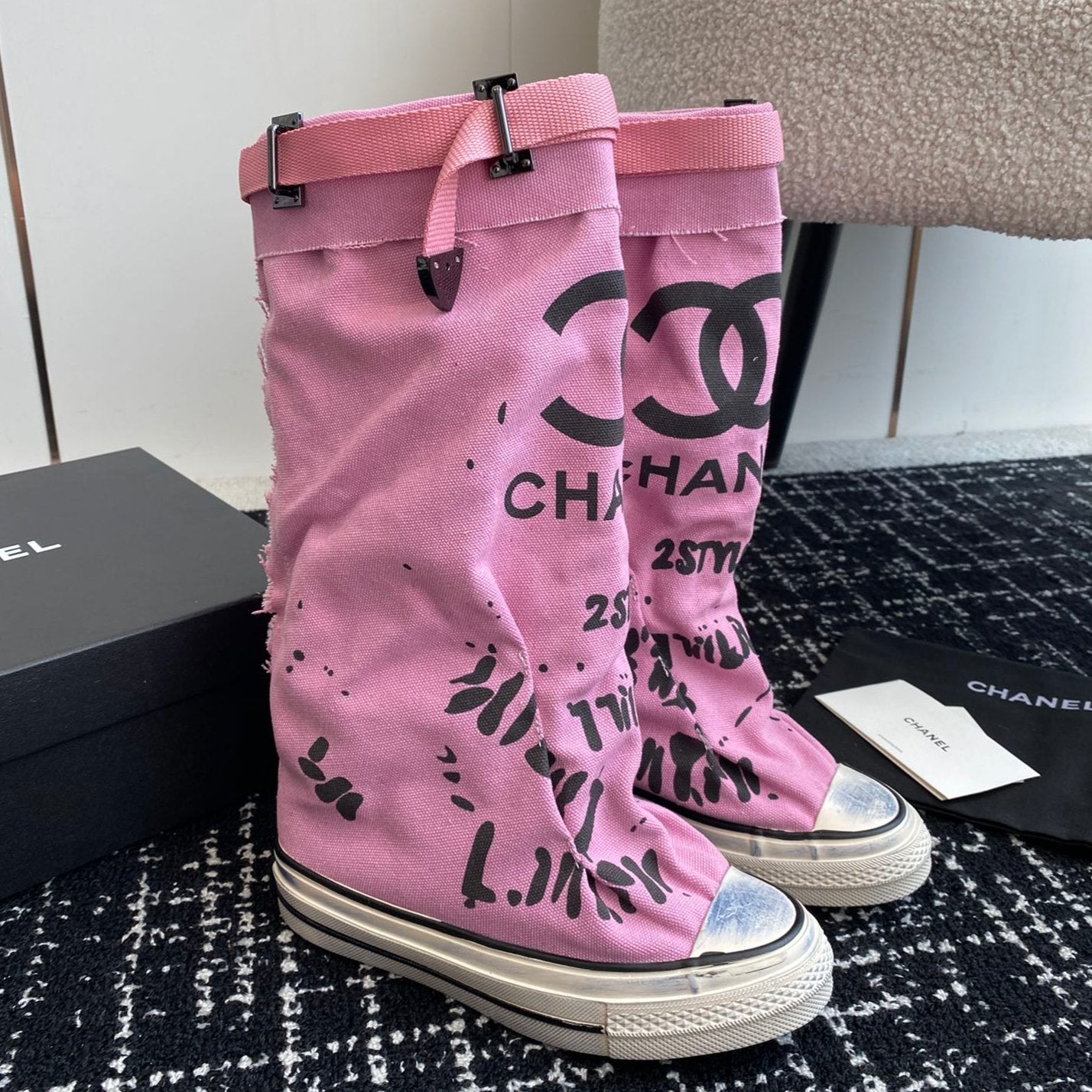 HIGH BOOTS IN HOT PINK CANVAS - 35
