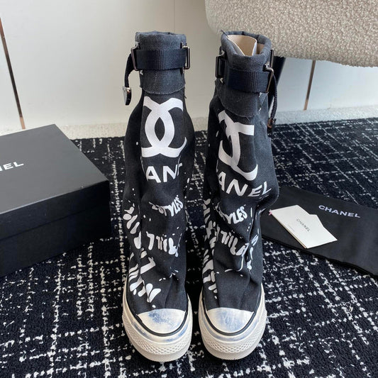 HIGH BOOTS IN BLACK CANVAS - 35