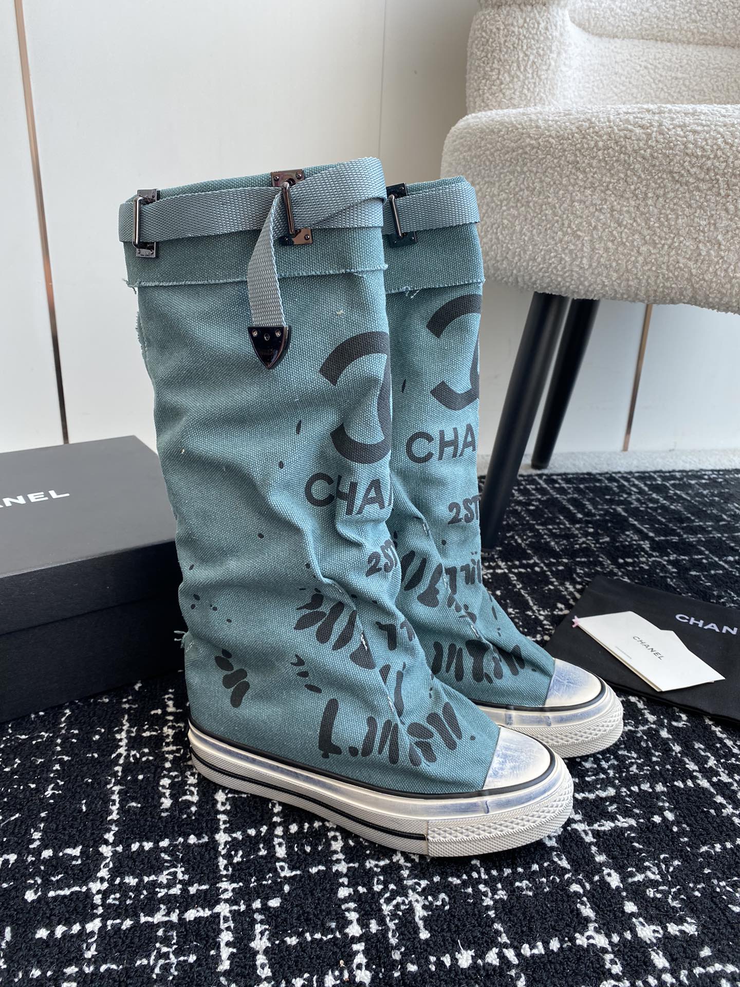 HIGH BOOTS IN SAPPHIRE BLUE CANVAS - 35