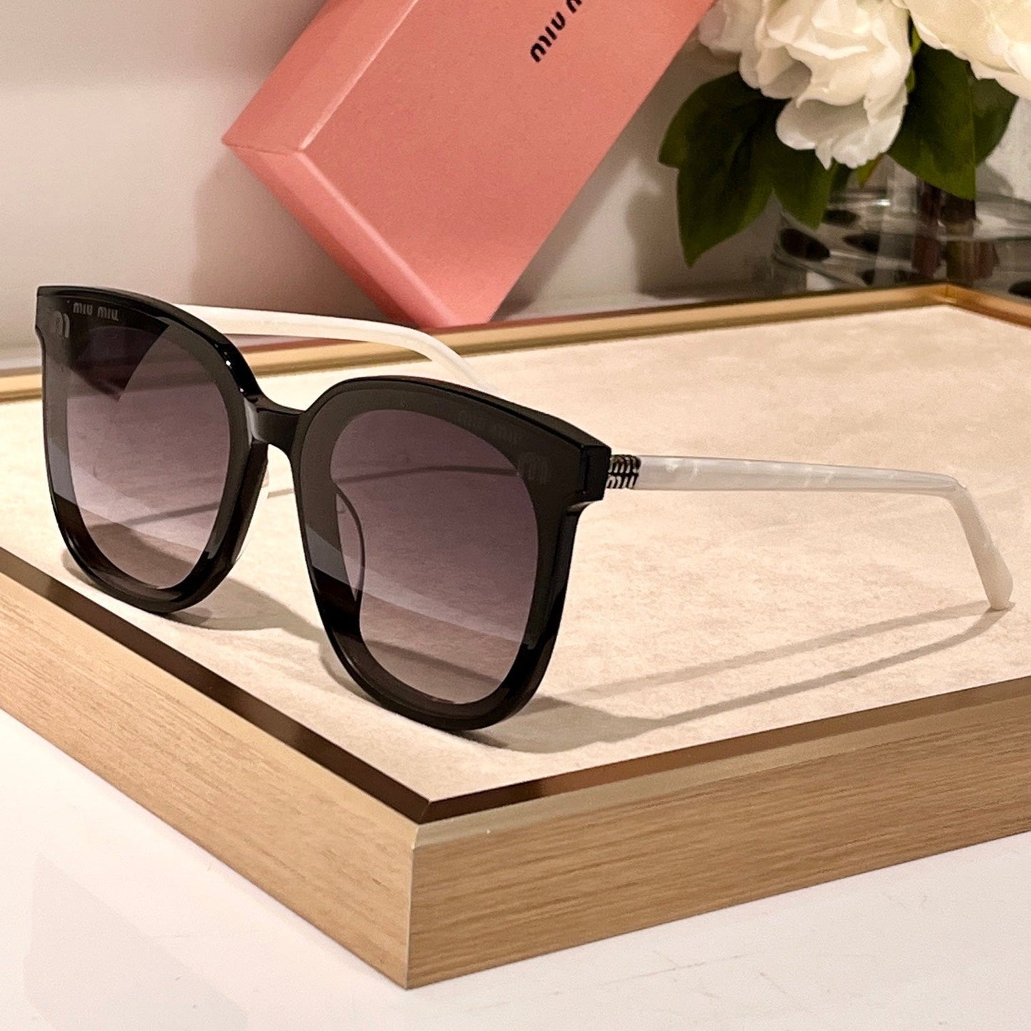 RUNWAY SUNGLASSES SMU08Z IN ACETATE - Black/Black Grey