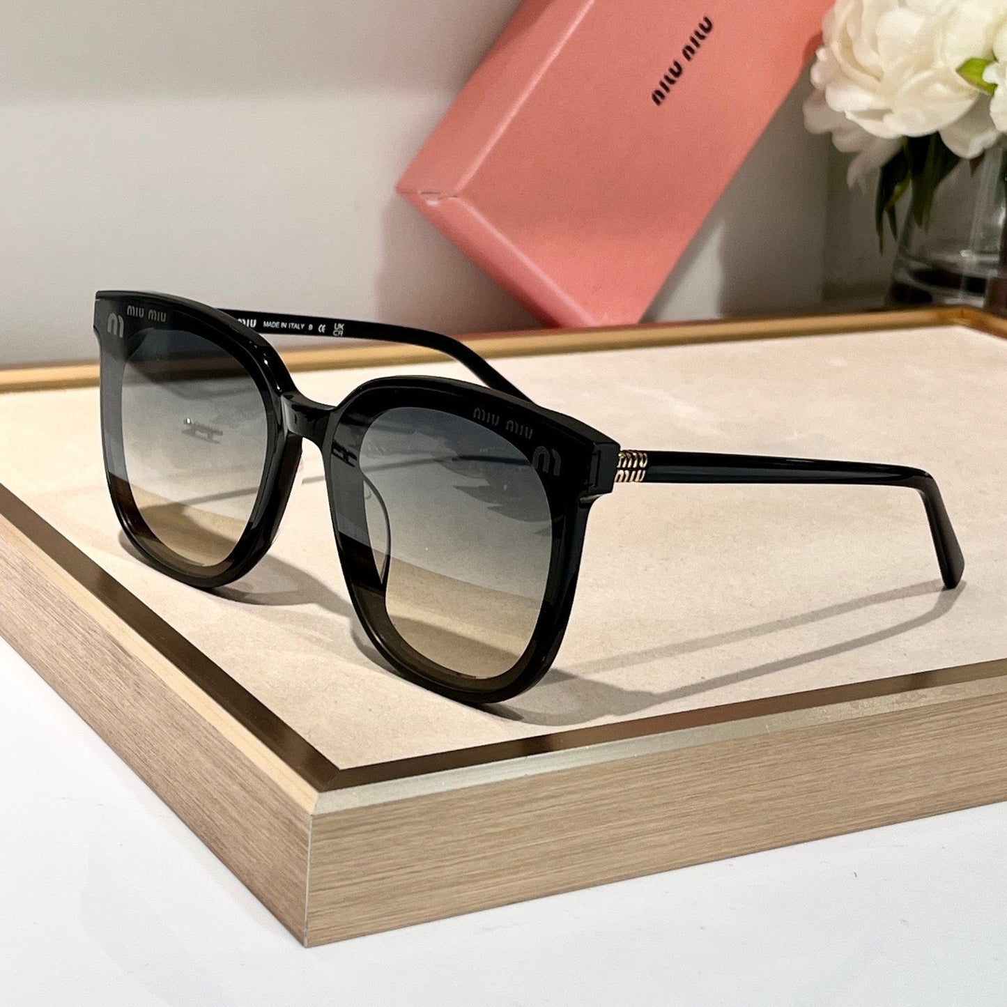 RUNWAY SUNGLASSES SMU08Z IN ACETATE - Black/Black Grey