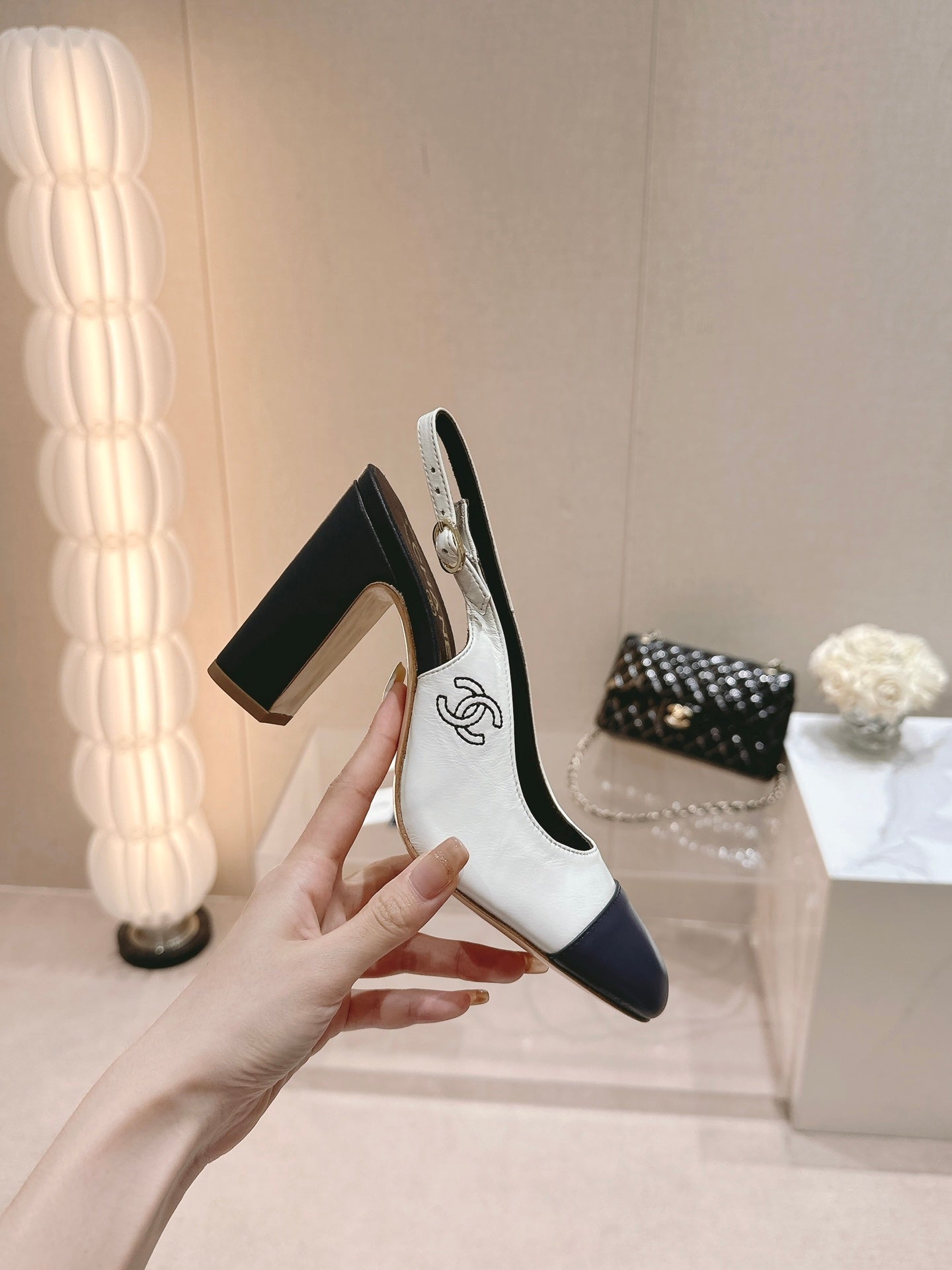 HIGH SLINGBACKS WHITE MIX BLACK SHEEPSKIN - 35