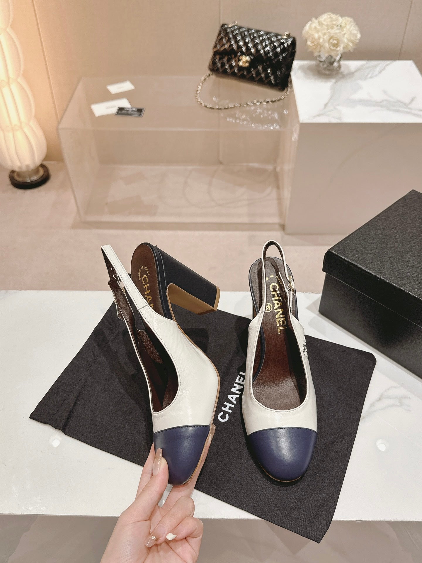 HIGH SLINGBACKS WHITE MIX BLACK SHEEPSKIN - 35