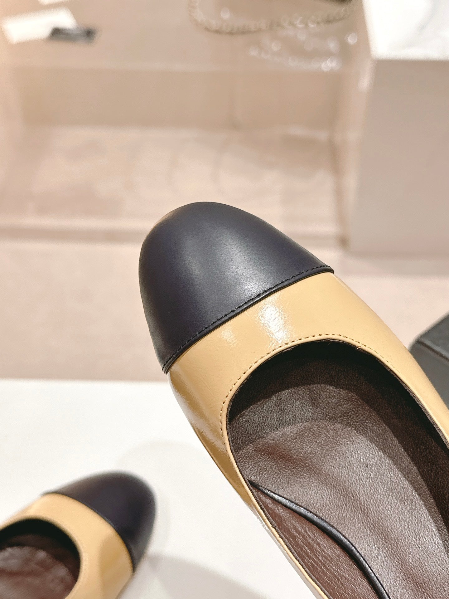SLINGBACKS PEANUT BROWN MIX BLACK SHEEPSKIN - 35