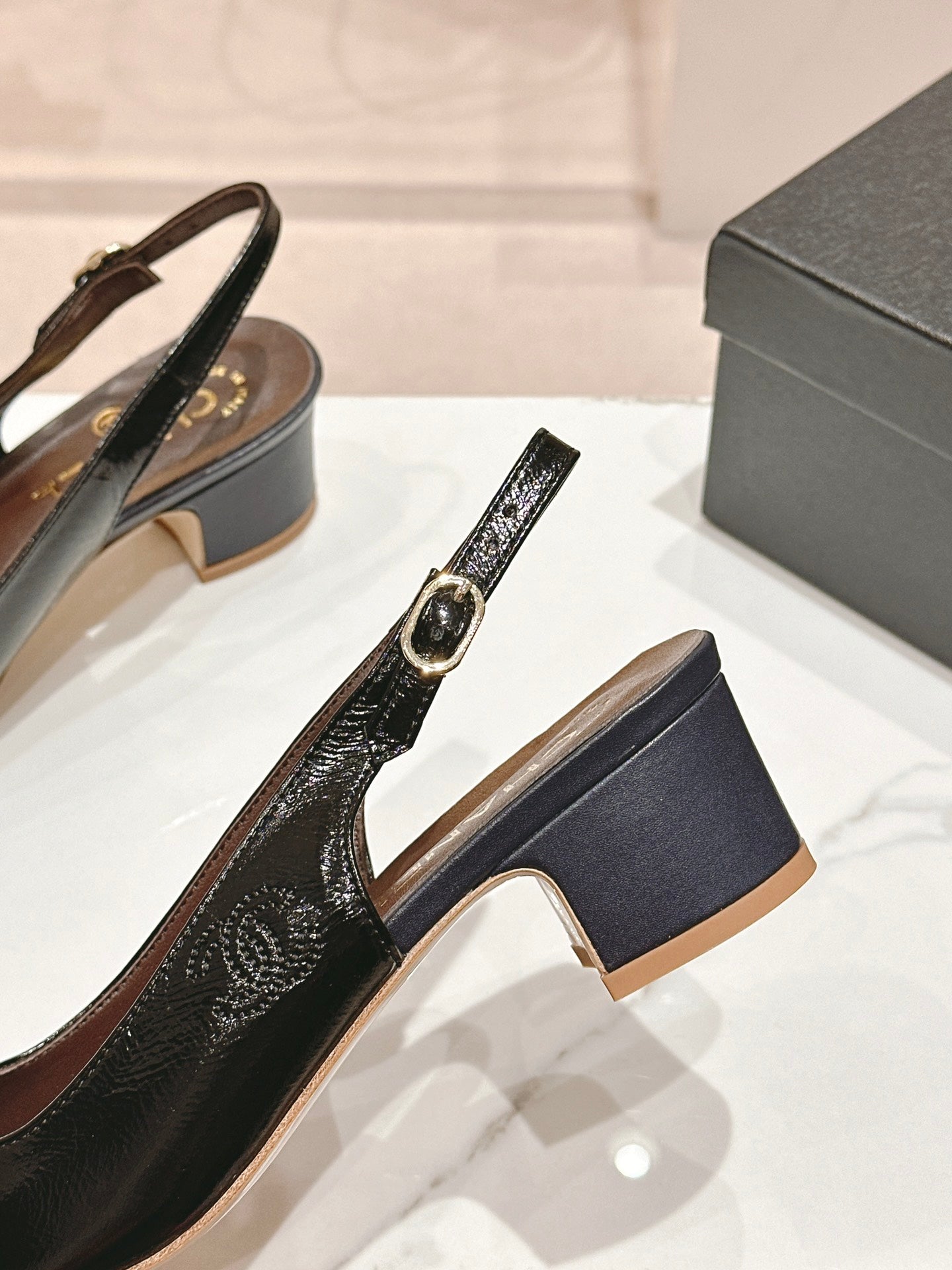 SLINGBACKS IN BLACK SHEEPSKIN - 35
