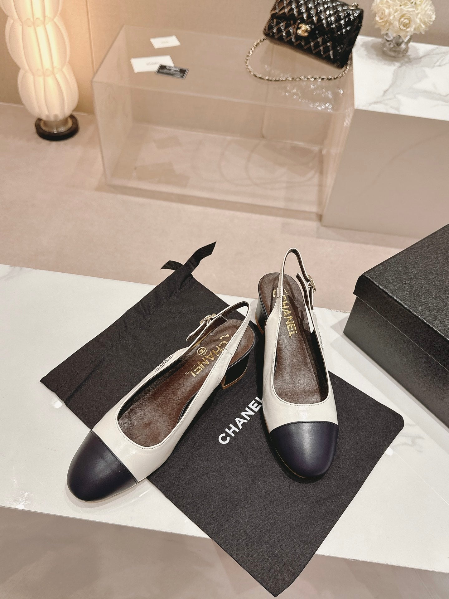SLINGBACKS WHITE MIX BLACK SHEEPSKIN - 35