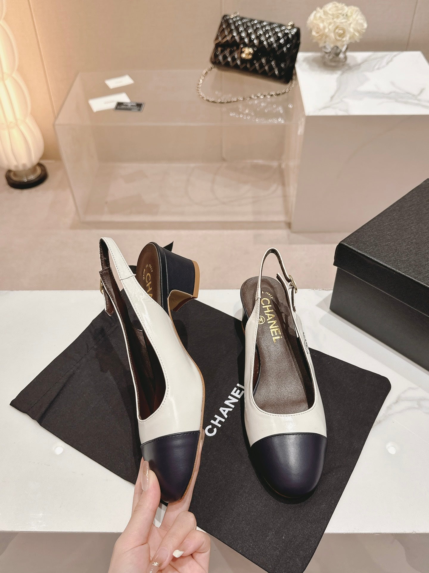 SLINGBACKS WHITE MIX BLACK SHEEPSKIN - 35