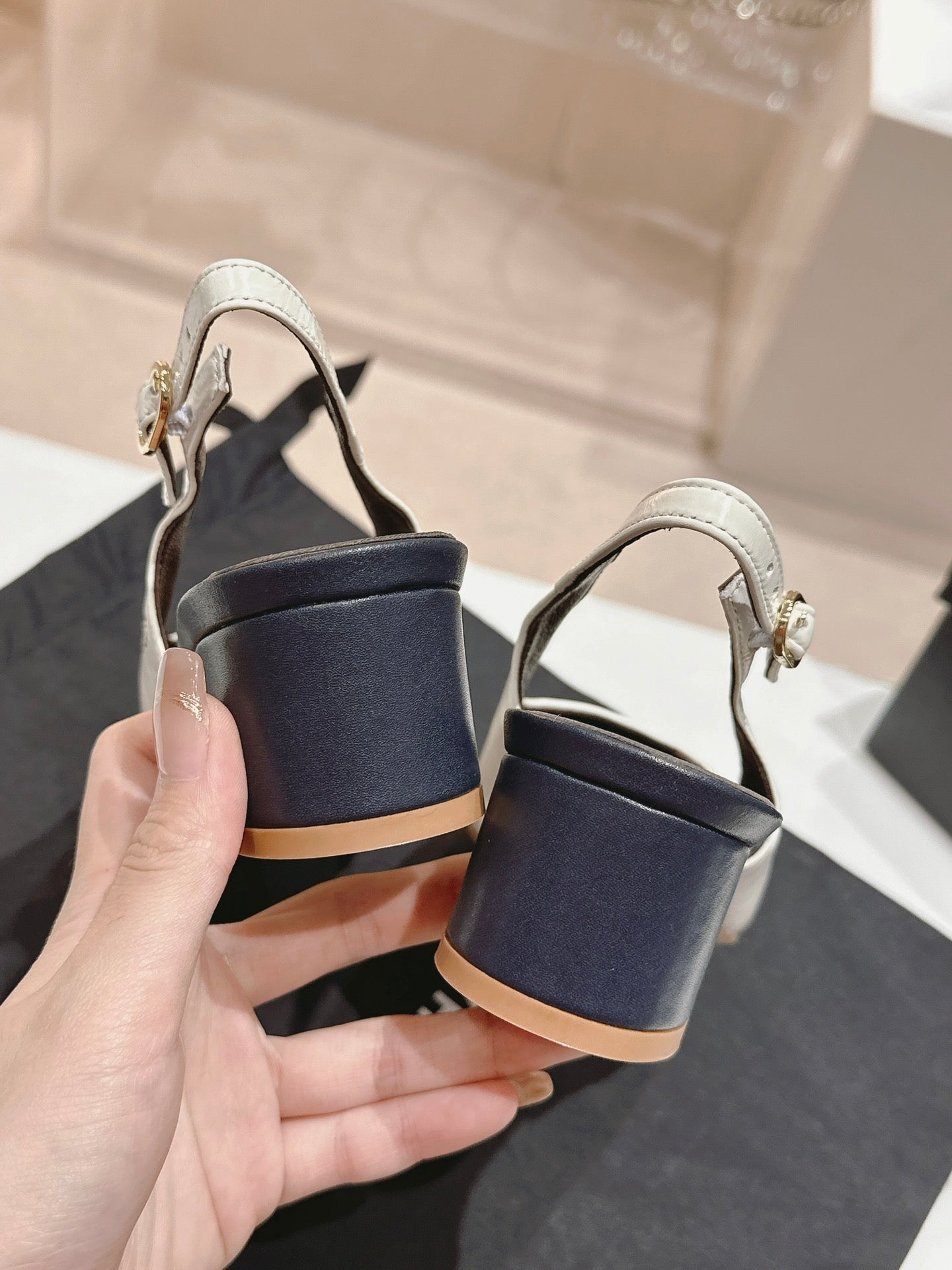 SLINGBACKS WHITE MIX BLACK SHEEPSKIN - 35