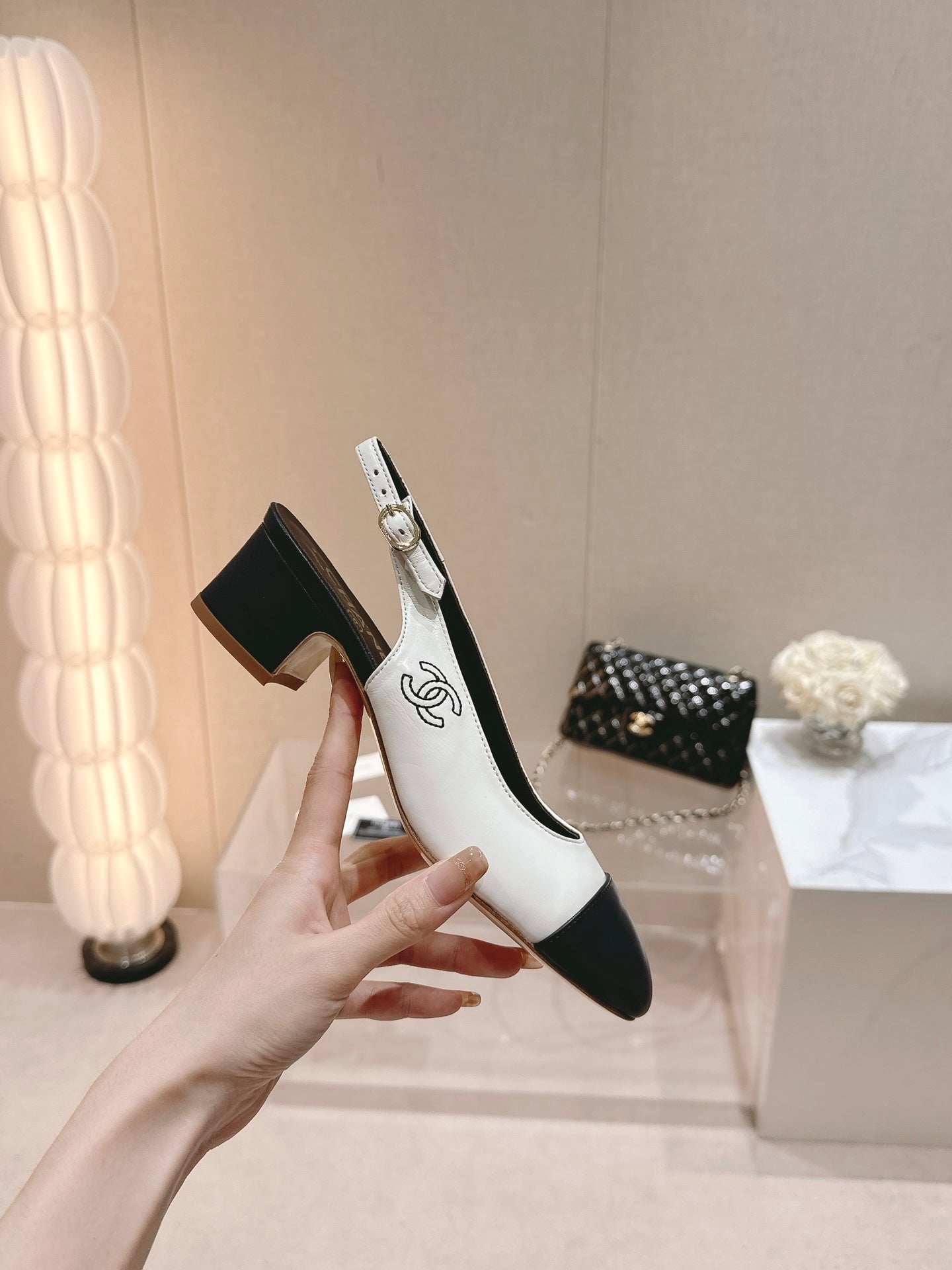 SLINGBACKS WHITE MIX BLACK SHEEPSKIN - 35