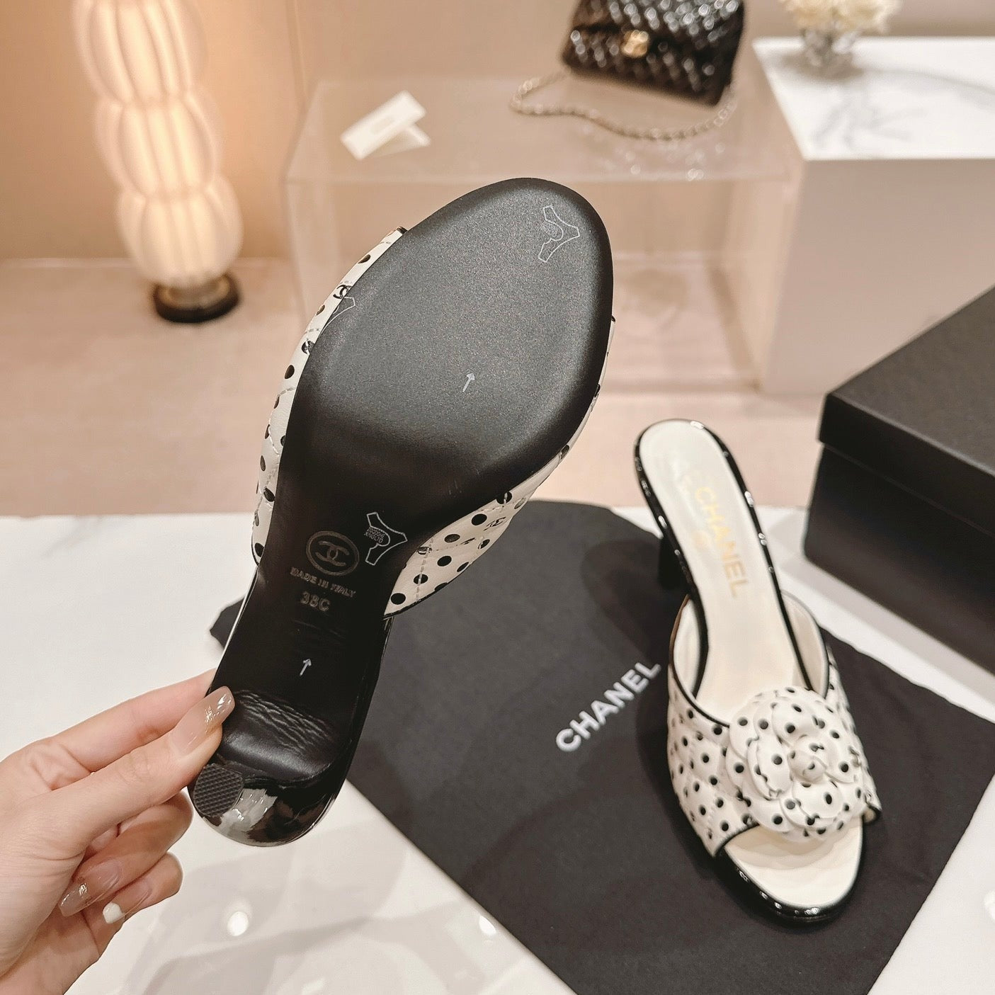 Double C New Camellia High Heel Sandals White/ Black Caro - 35