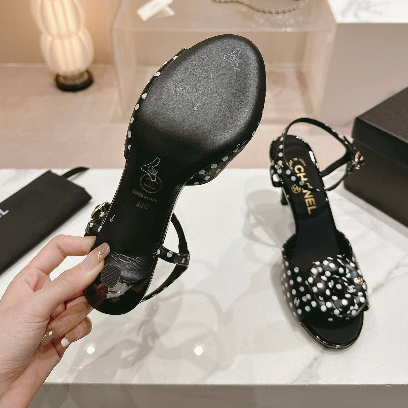 Double C New Camellia High Heel Sandals Black/ White Caro - 35