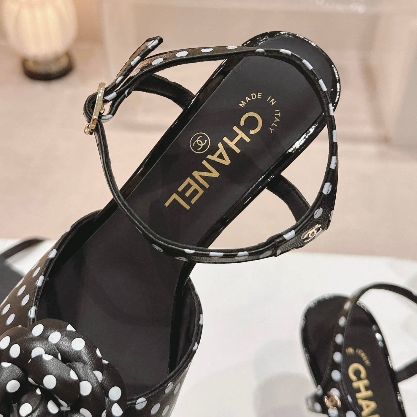Double C New Camellia High Heel Sandals Black/ White Caro - 35
