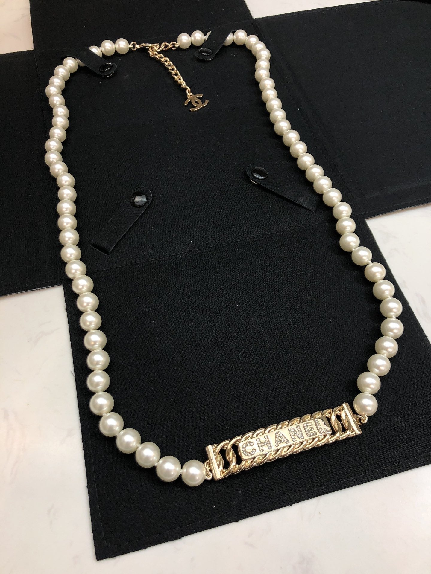 CHANEL 25S CHAIN BELT IN WHITE PEARL 615991 - 30