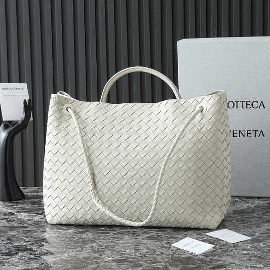 BOTTEGA VENETA 25S ВЕЛИКА СУМКА ANDIAMO 42 З ТЕЛЯЧОЇ ШКІРИ КОЛЬОРУ СЛОНОВОЇ КІСТКИ ІЗ ЗОЛОТИСТОЮ ФУРНІТУРОЮ