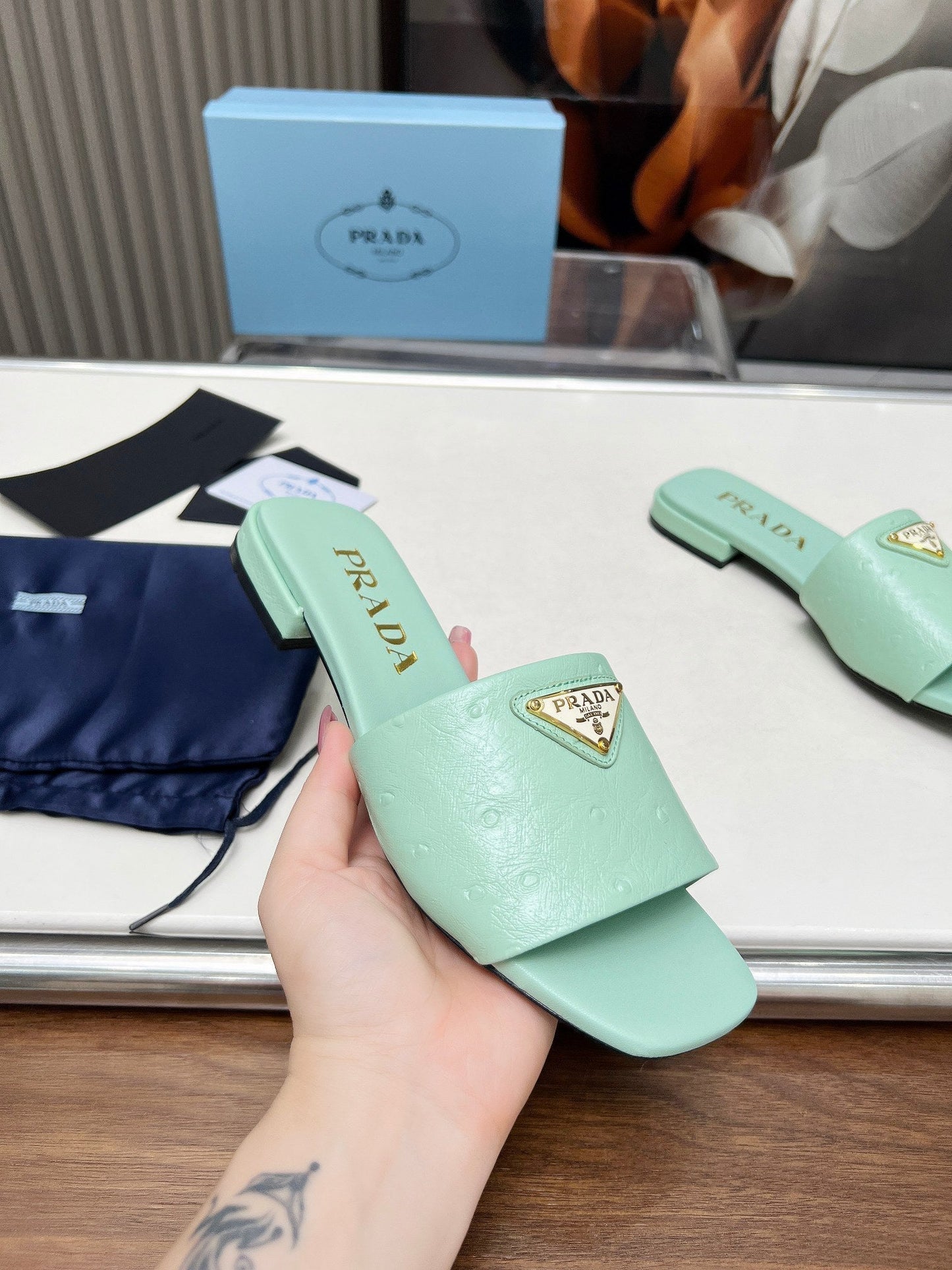 PRA SAFFIANO PATENT SLIDES OSTRICH MOTIF SEAFOAM CALFSKIN - 35