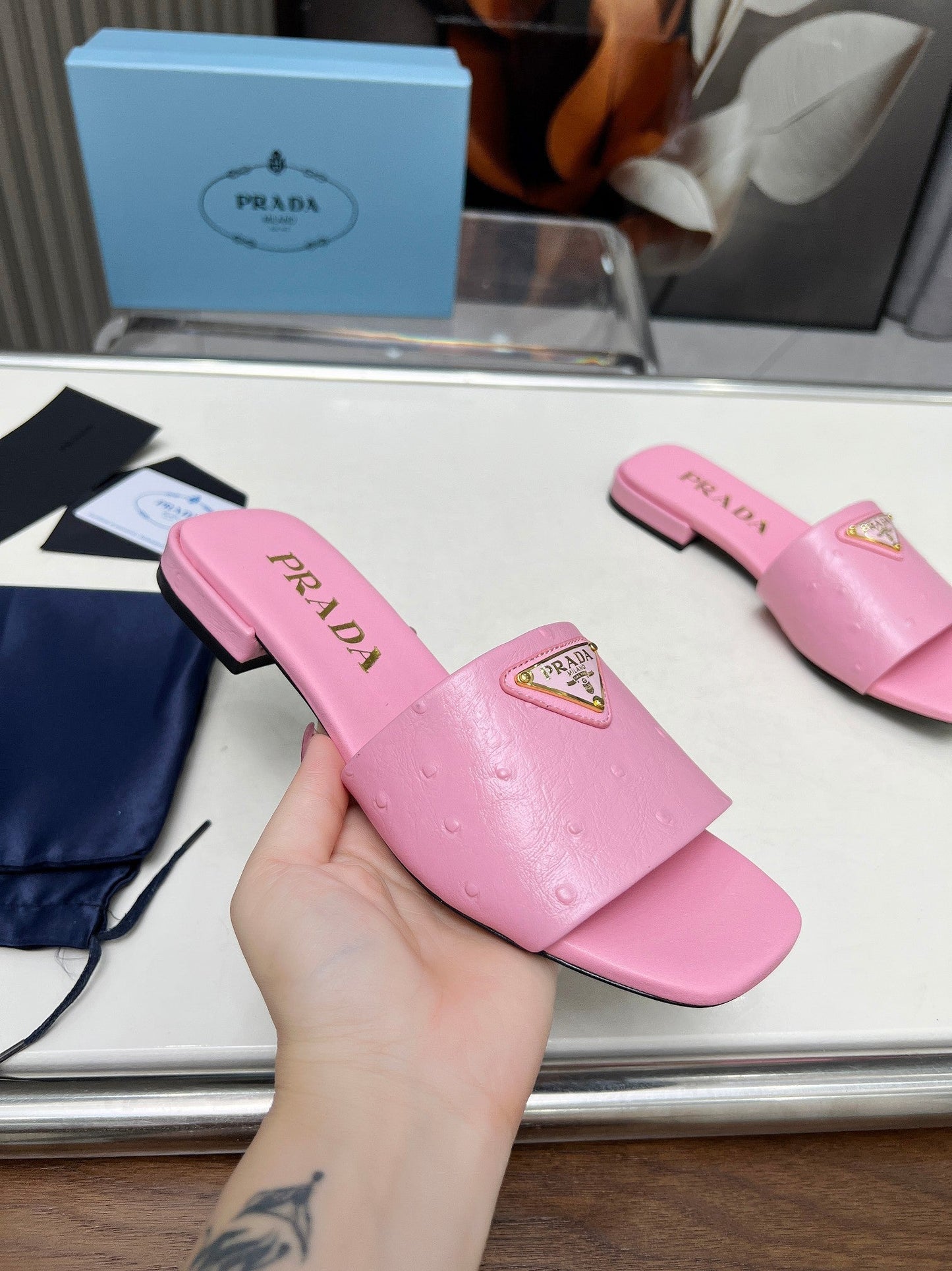 PRA SAFFIANO PATENT SLIDES OSTRICH MOTIF PINK CALFSKIN - 35