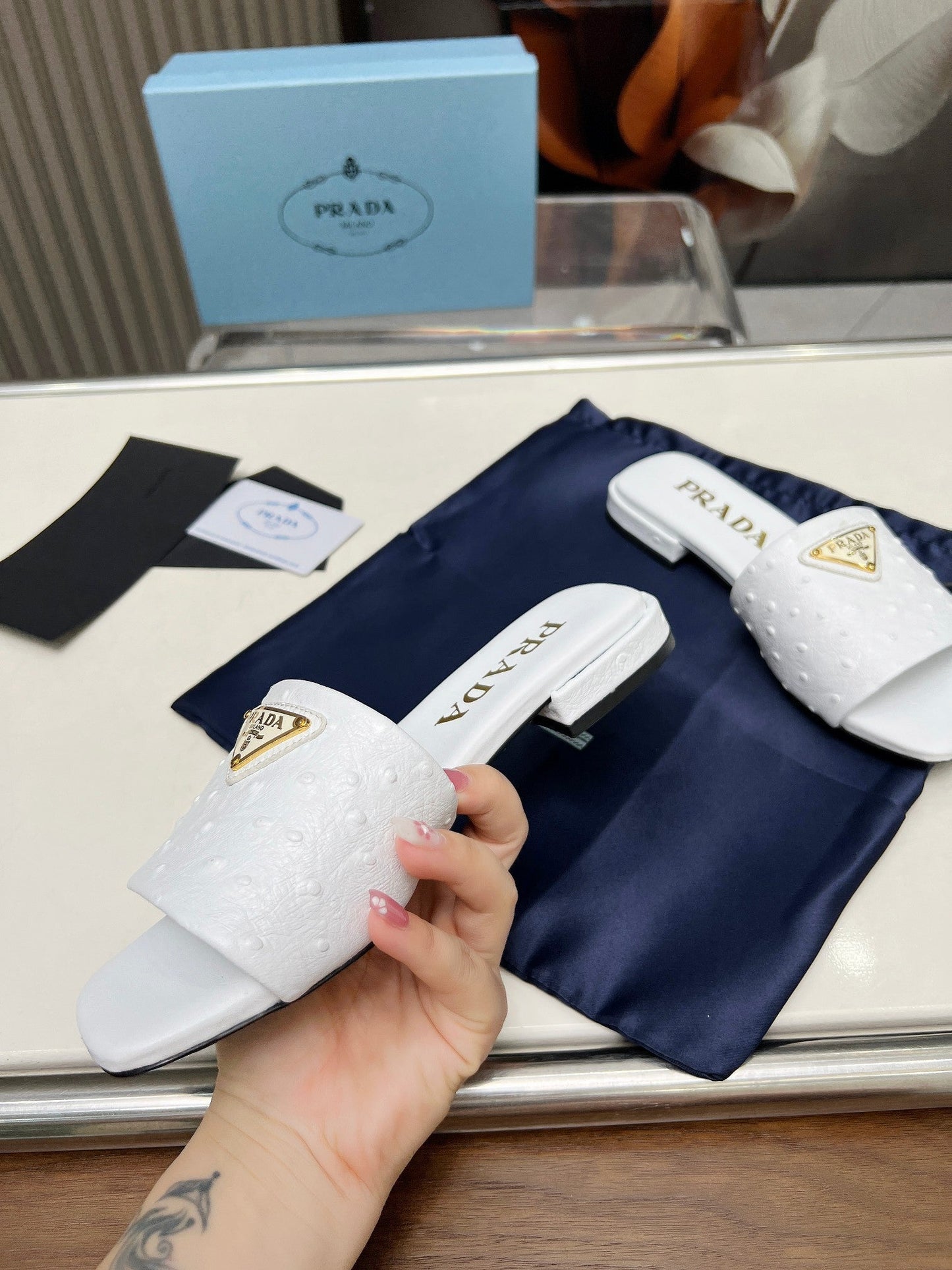 PRA SAFFIANO PATENT SLIDES OSTRICH MOTIF WHITE CALFSKIN - 35