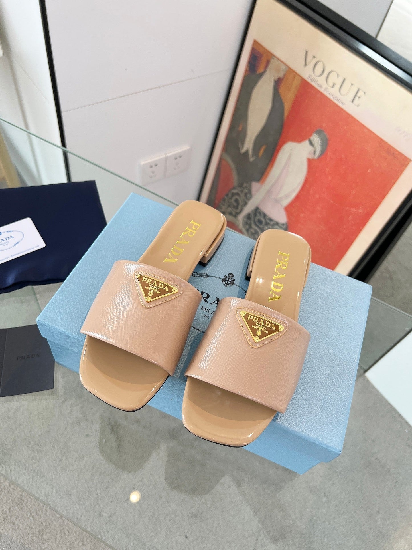 PRA SAFFIANO PATENT SLIDES TUSCAN CALFSKIN - 35
