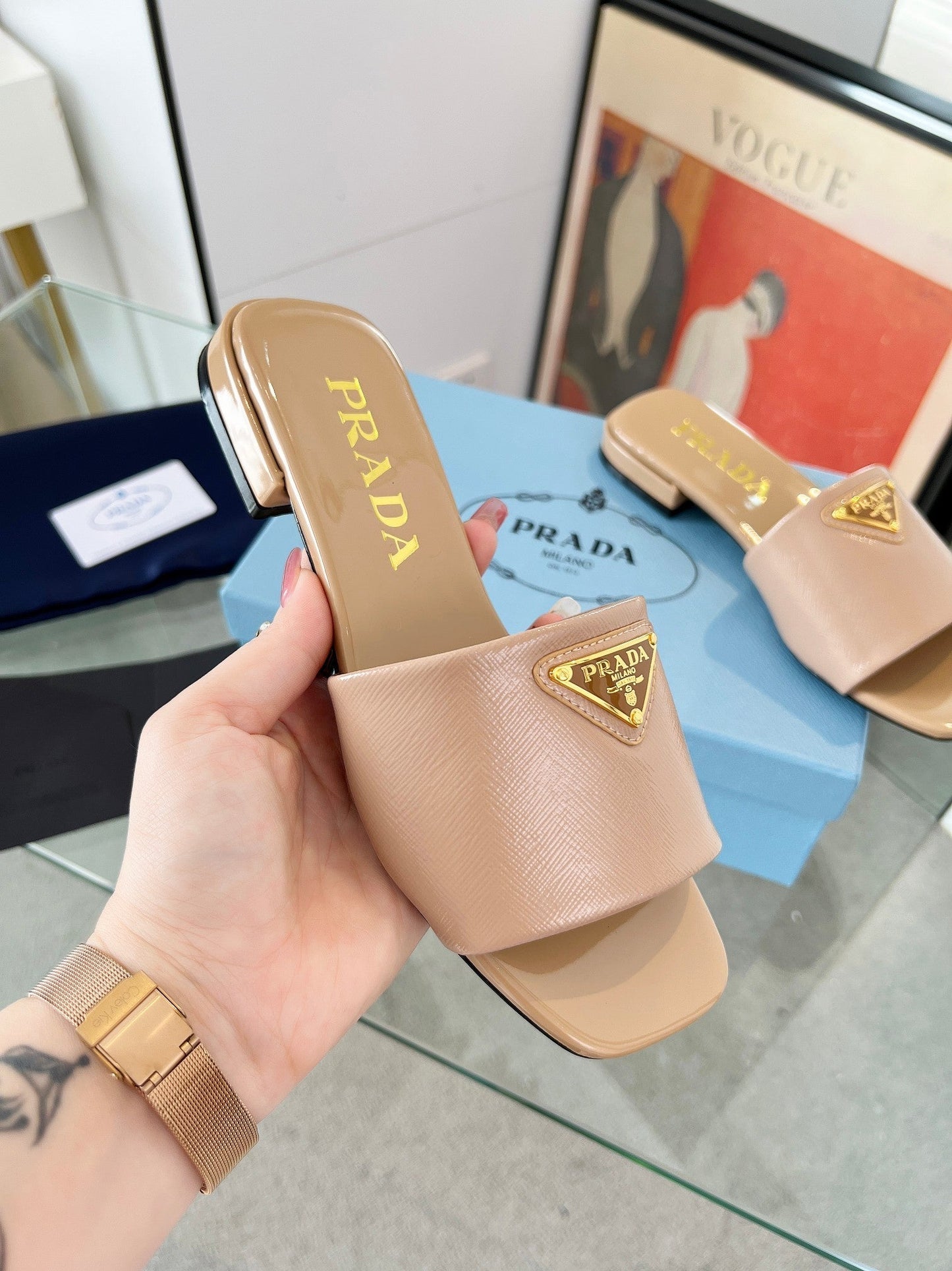 PRA SAFFIANO PATENT SLIDES TUSCAN CALFSKIN - 35