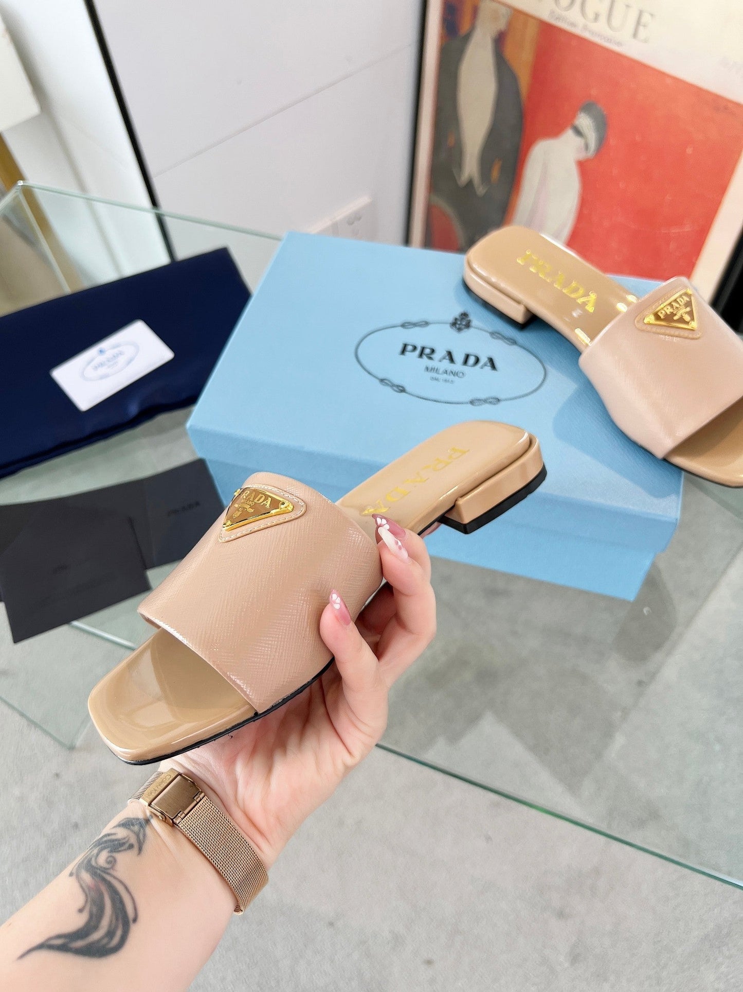 PRA SAFFIANO PATENT SLIDES TUSCAN CALFSKIN - 35