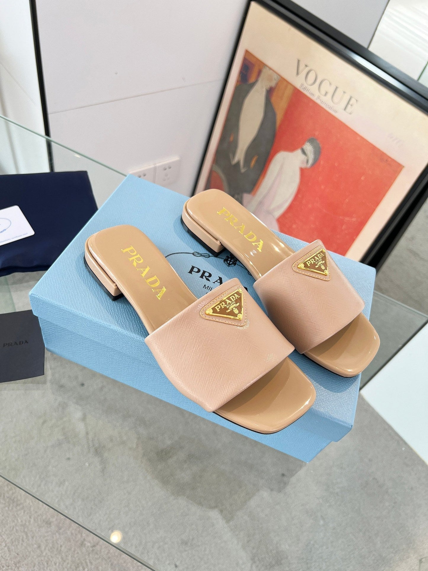 PRA SAFFIANO PATENT SLIDES TUSCAN CALFSKIN - 35