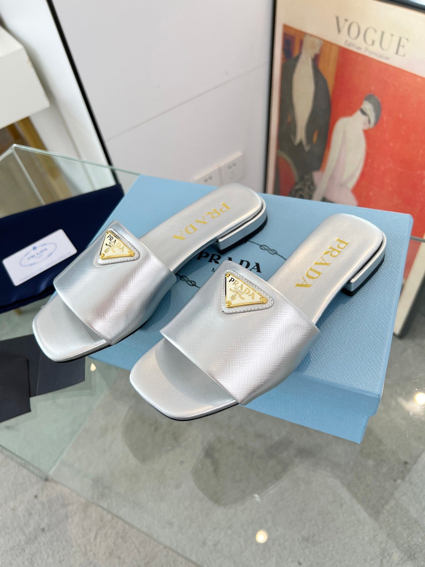 PRA SAFFIANO PATENT SLIDES SILVER CALFSKIN - 35