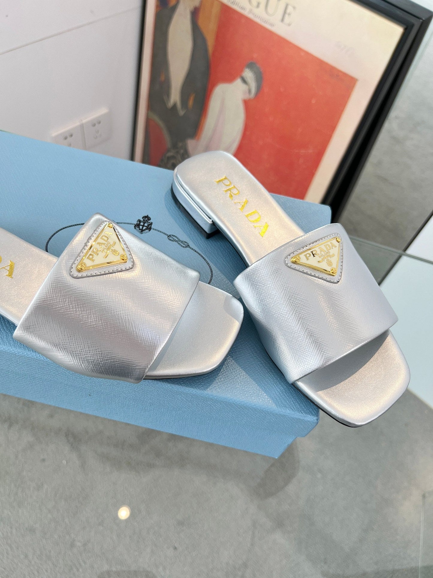 PRA SAFFIANO PATENT SLIDES SILVER CALFSKIN - 35