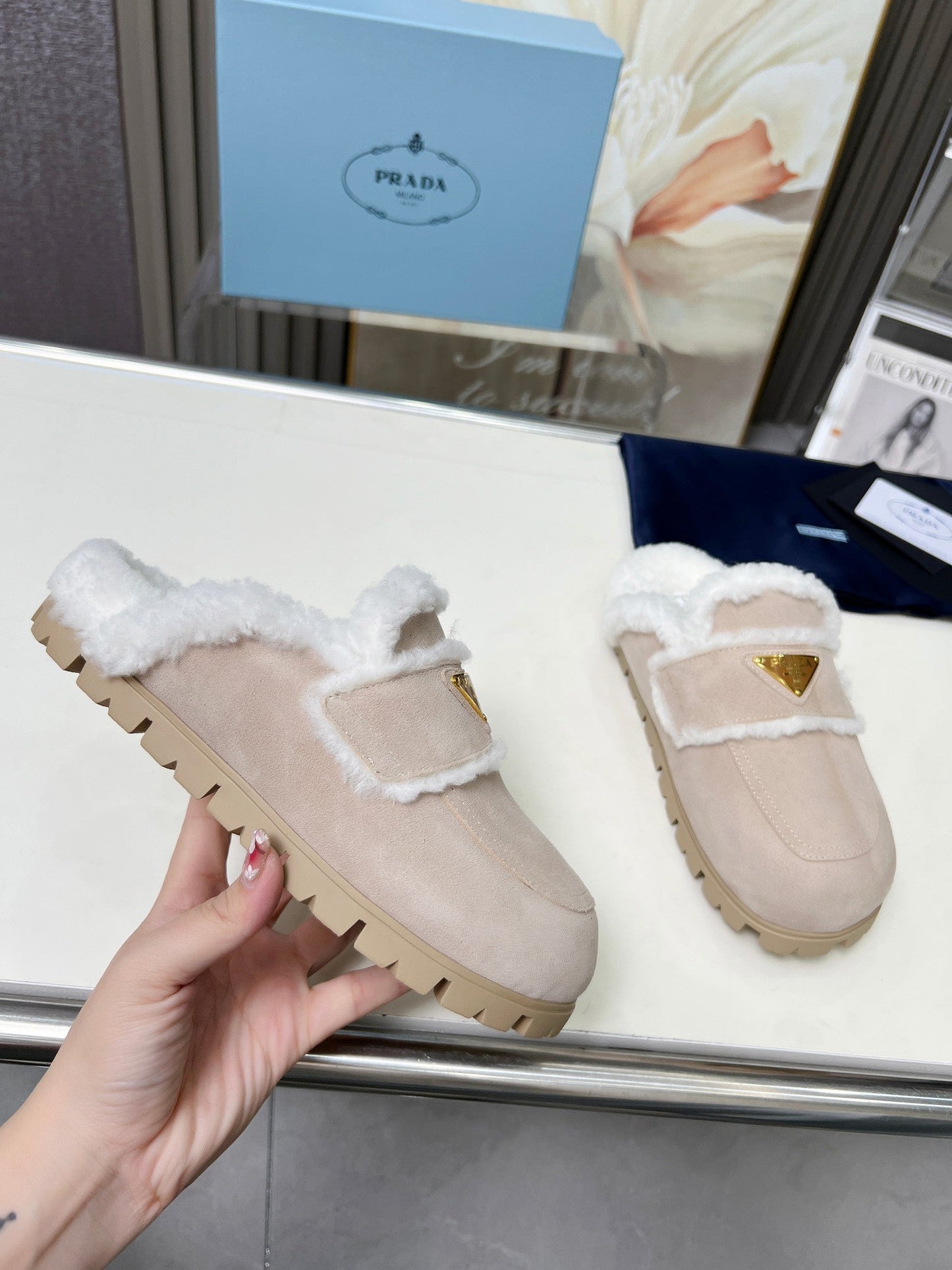 SUEDE AND SHEARLING MULES BEIGE - 35