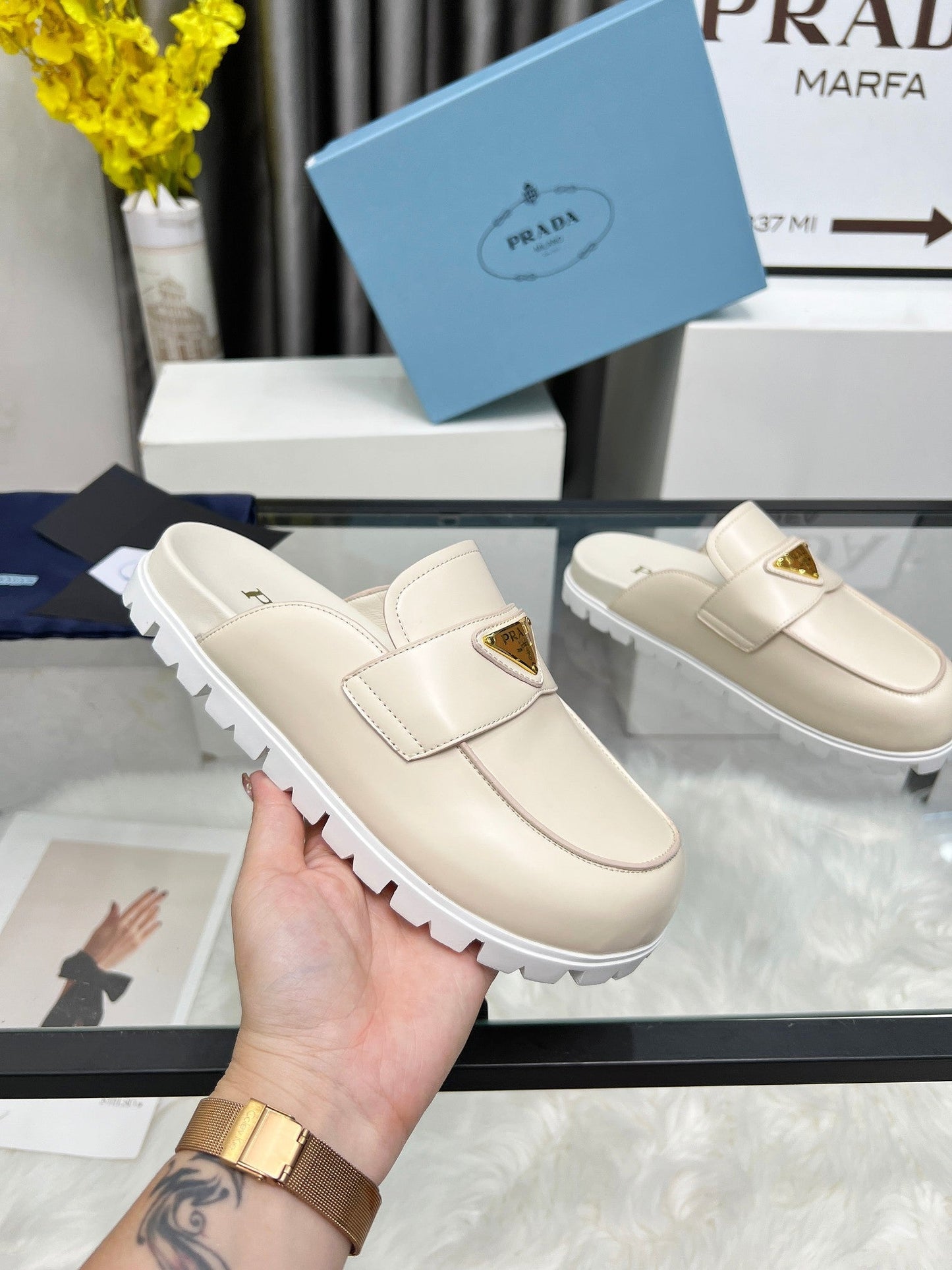 SABOTS MULES BEIGE CALFSKIN - 35