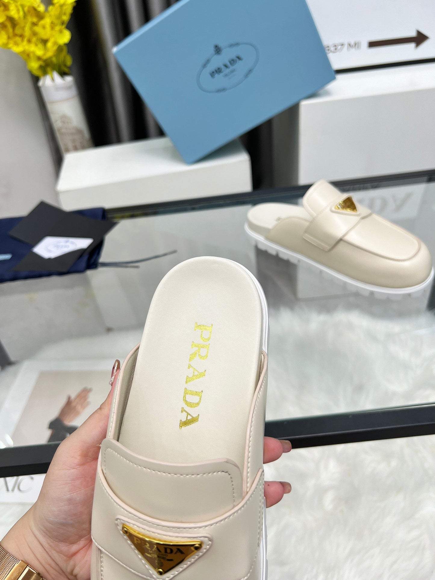 SABOTS MULES BEIGE CALFSKIN - 35