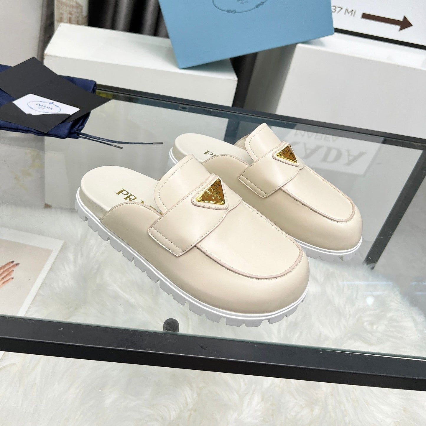 SABOTS MULES BEIGE CALFSKIN - 35