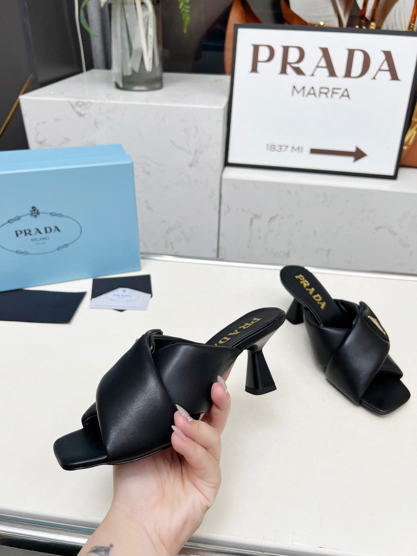 PRA CROSS MULE HEELS IN BLACK CALFSKIN WITH PADDED STRAPS - 35