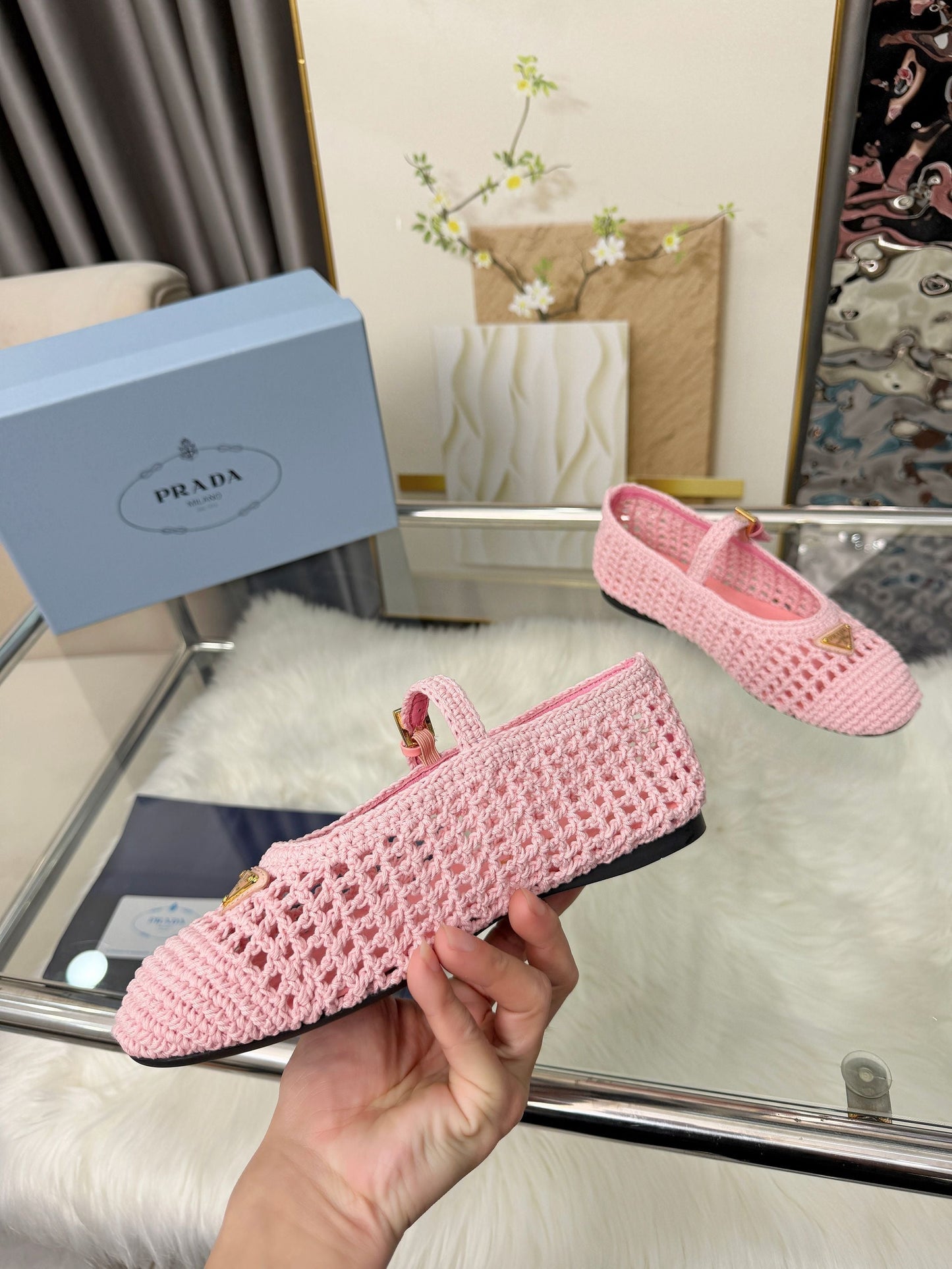 PRADA 26S MARY JANE FLATS IN PINK WOVEN RAFFIA WITH TRIANGLE LOGO