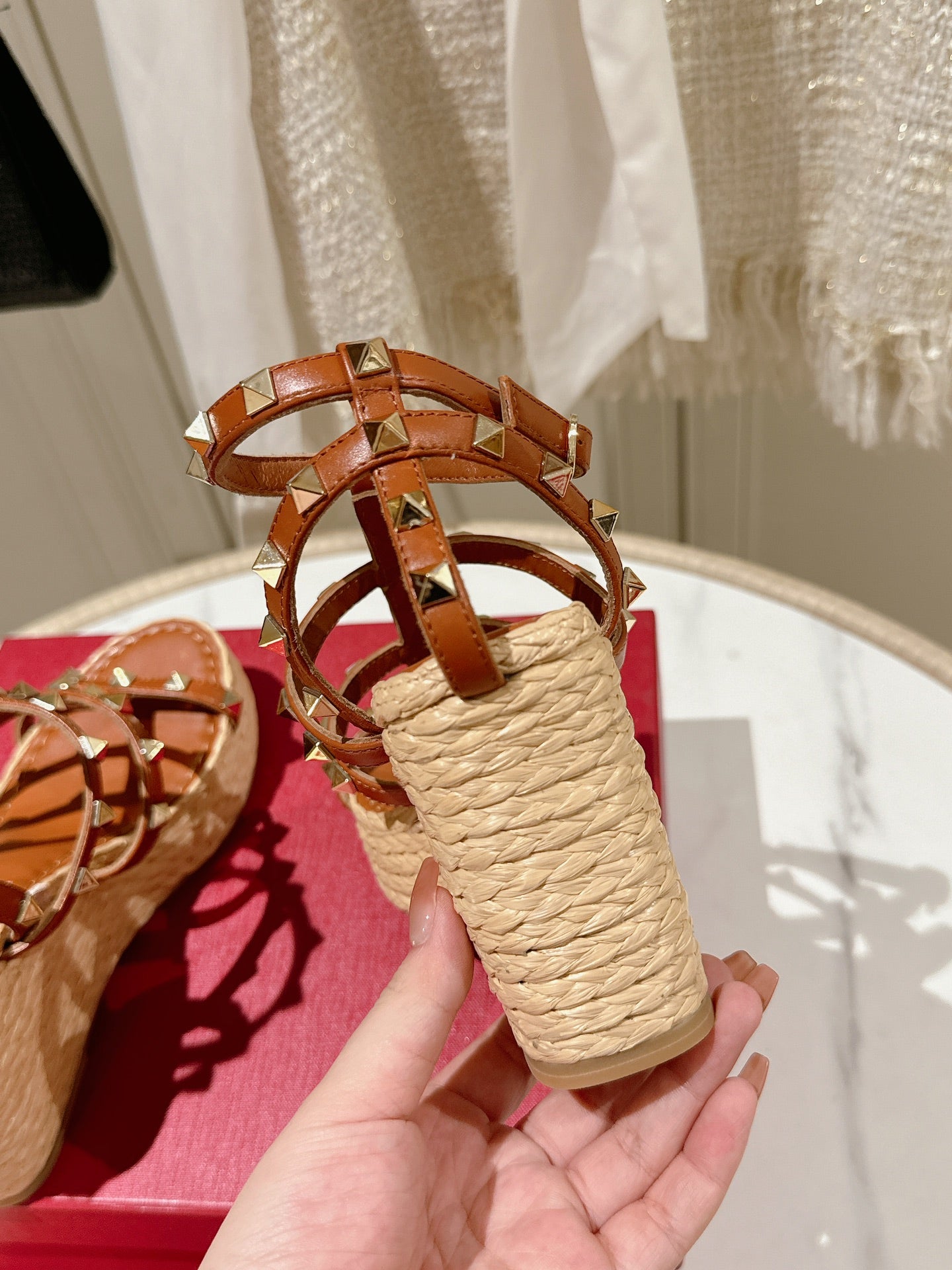 ROCKSTUD ANKLE STRAP WEDGE SANDAL IN YAM ORANGE CALFSKIN LEATHER 95 MM - 35