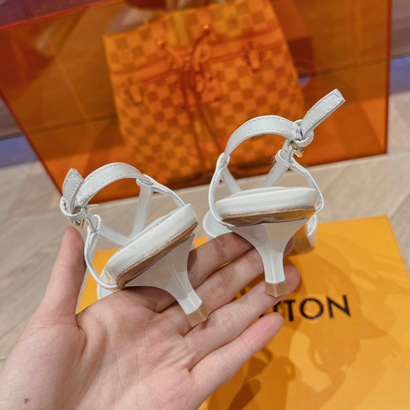 LV LOW HEEL SLINGBACK WHITE - 34