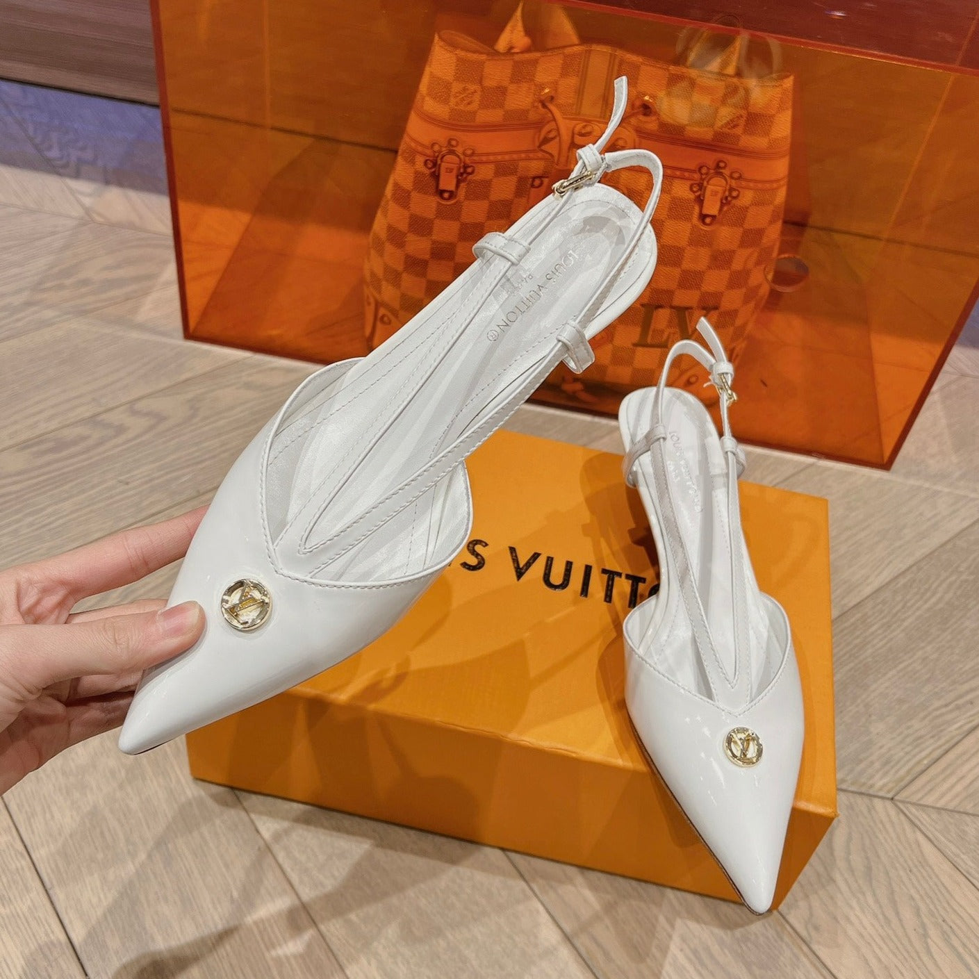 LV LOW HEEL SLINGBACK WHITE - 34