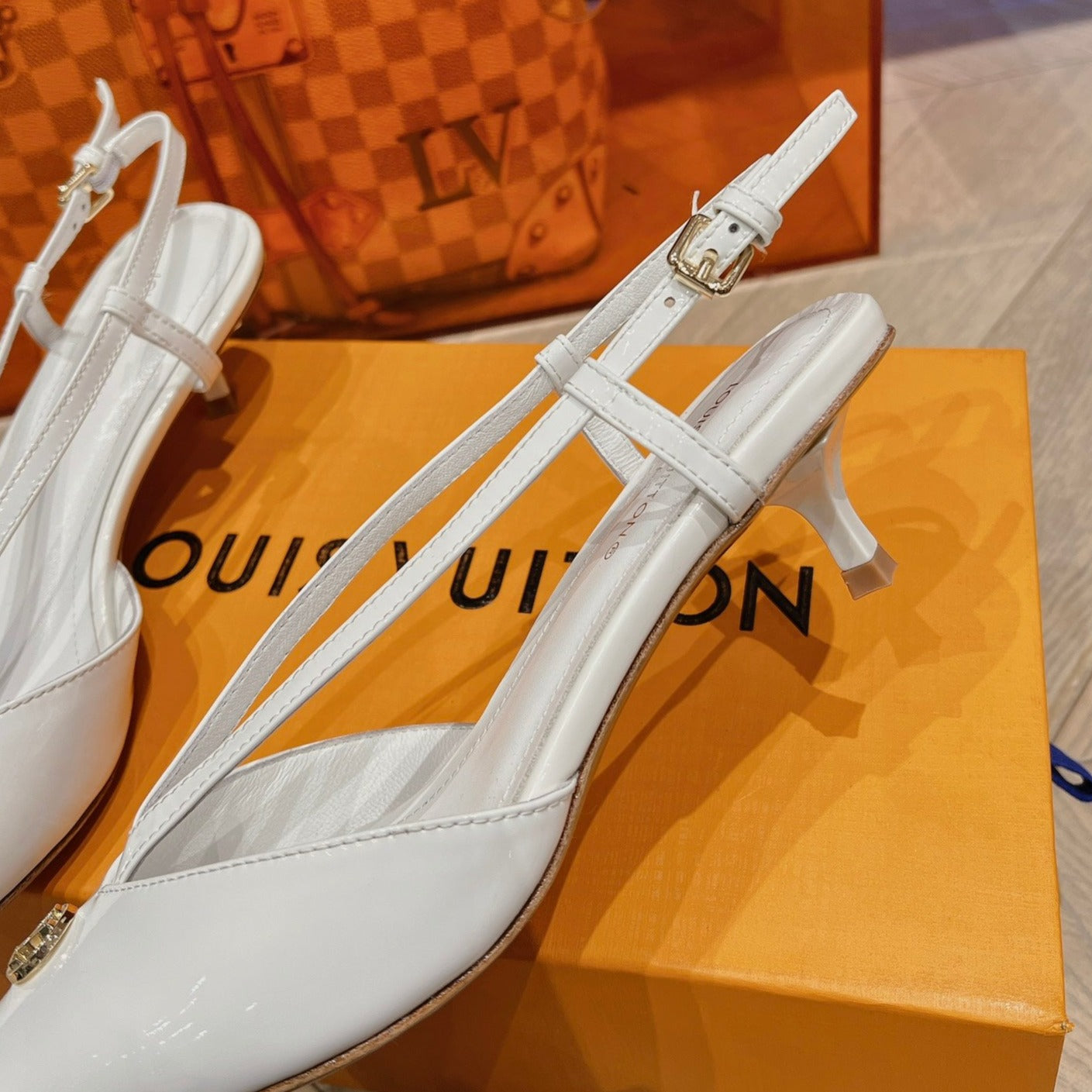 LV LOW HEEL SLINGBACK WHITE - 34