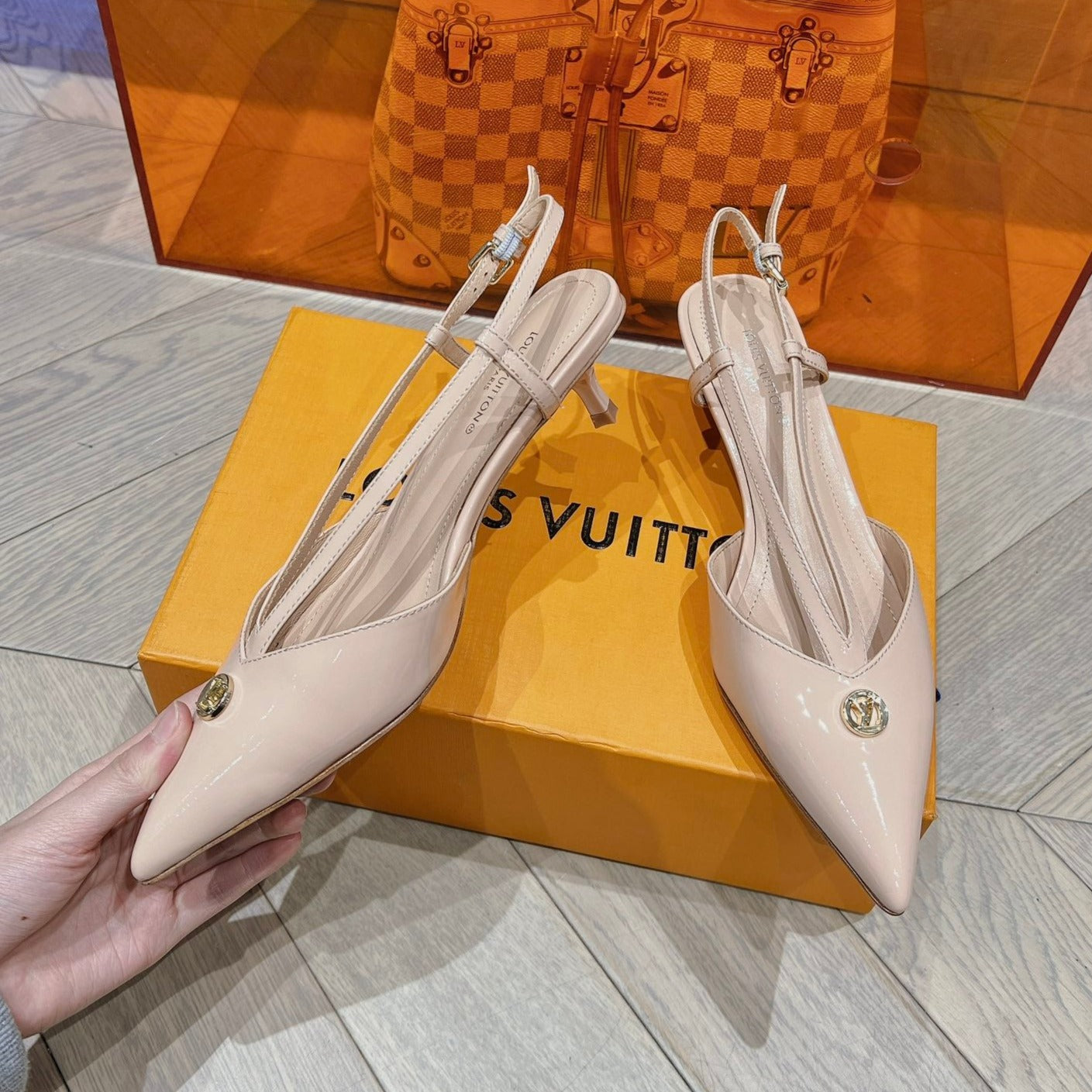 LV LOW HEEL SLINGBACK BEIGE - 34