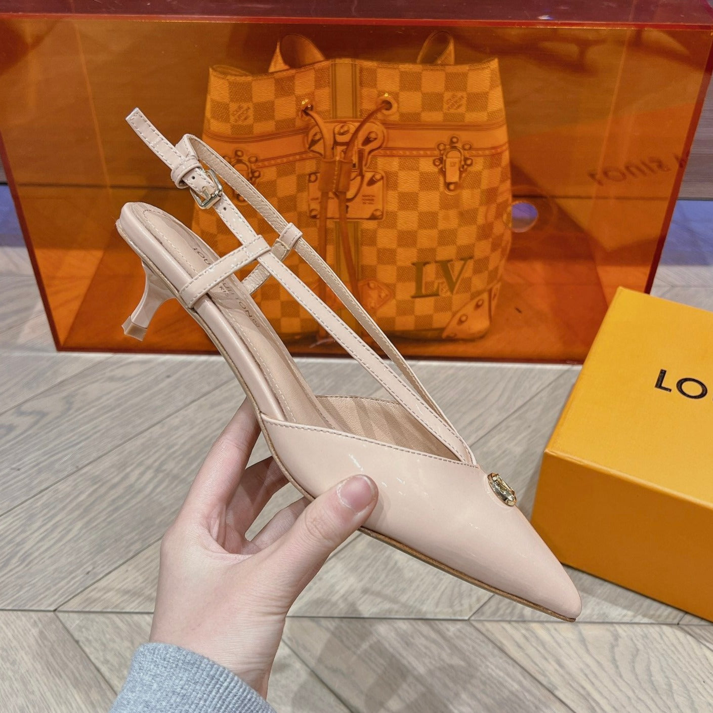 LV LOW HEEL SLINGBACK BEIGE - 34