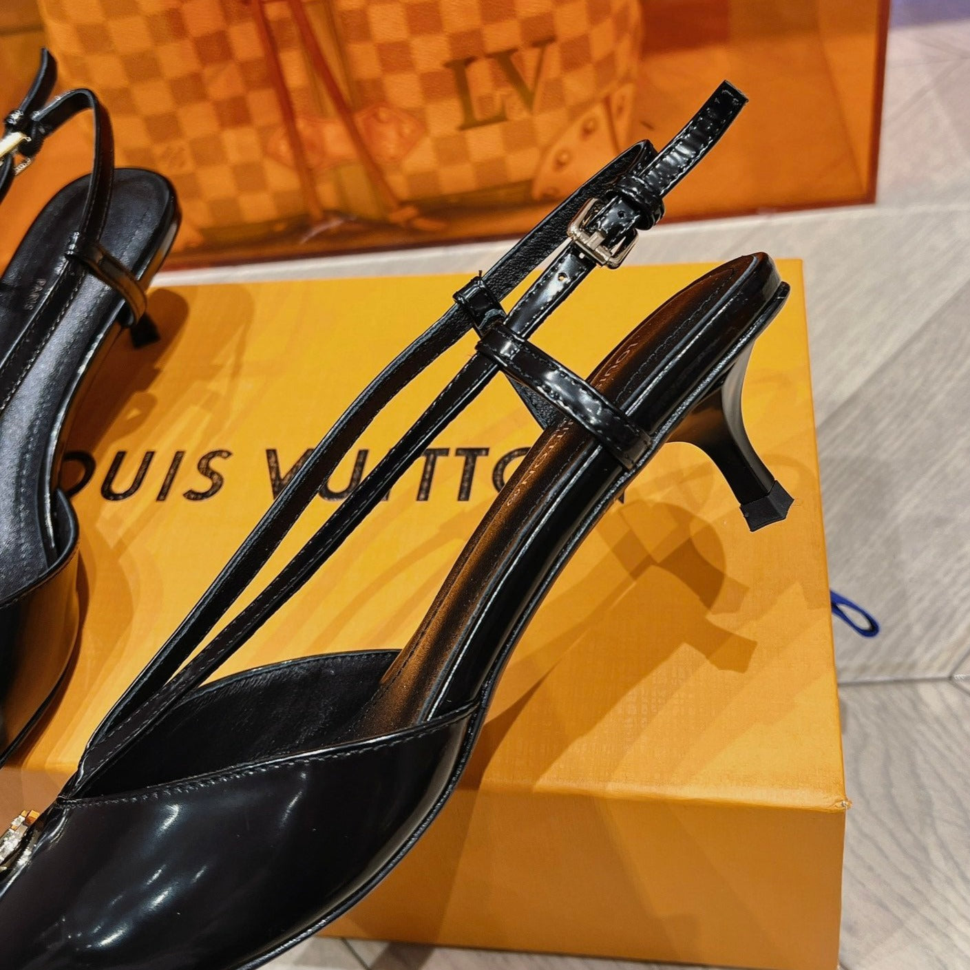 LV LOW HEEL SLINGBACK BLACK - 34