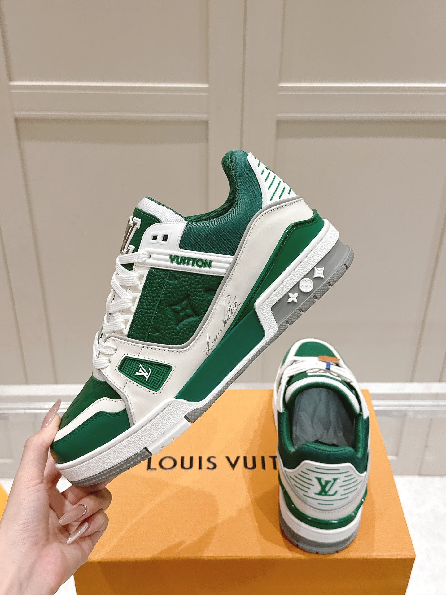 LV TRAINER SNEAKER IN BORNEO GREEN GRAINED CALFSKIN - 35