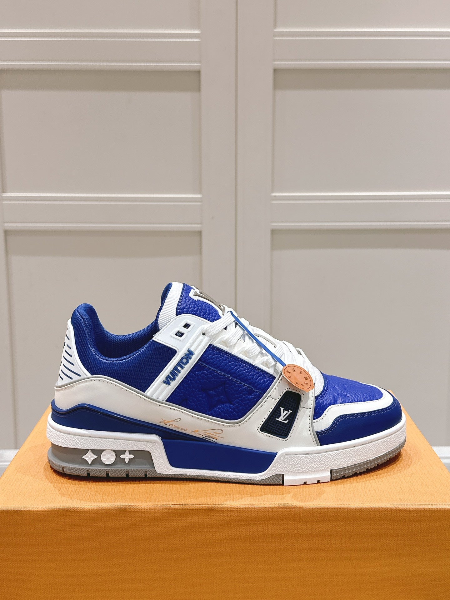 LV TRAINER SNEAKER IN GASTON BLUE GRAINED CALFSKIN - 35