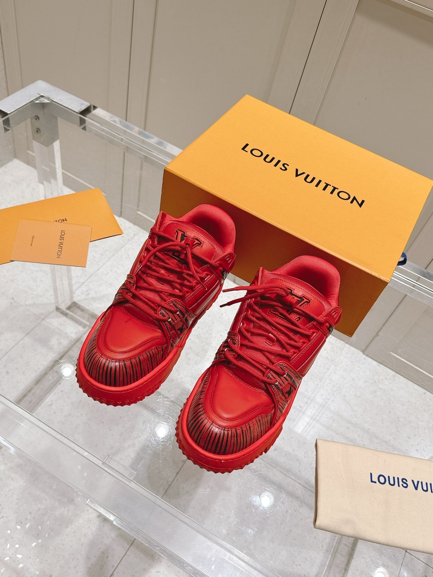 LV TRAINER MAXI LV X PARK SEO-BO IN RUBY RED CALFSKIN - 35