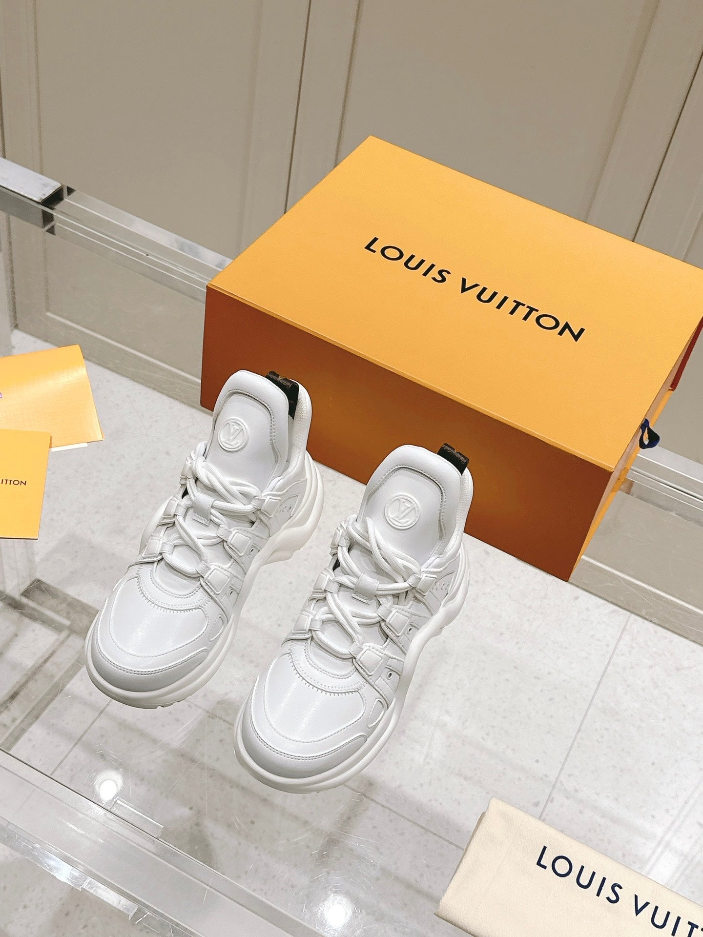 LV BARRACUDA SNEAKER IN WHITE CALFSKIN - 35