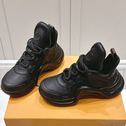 LV BARRACUDA SNEAKER IN BLACK CALFSKIN - 35