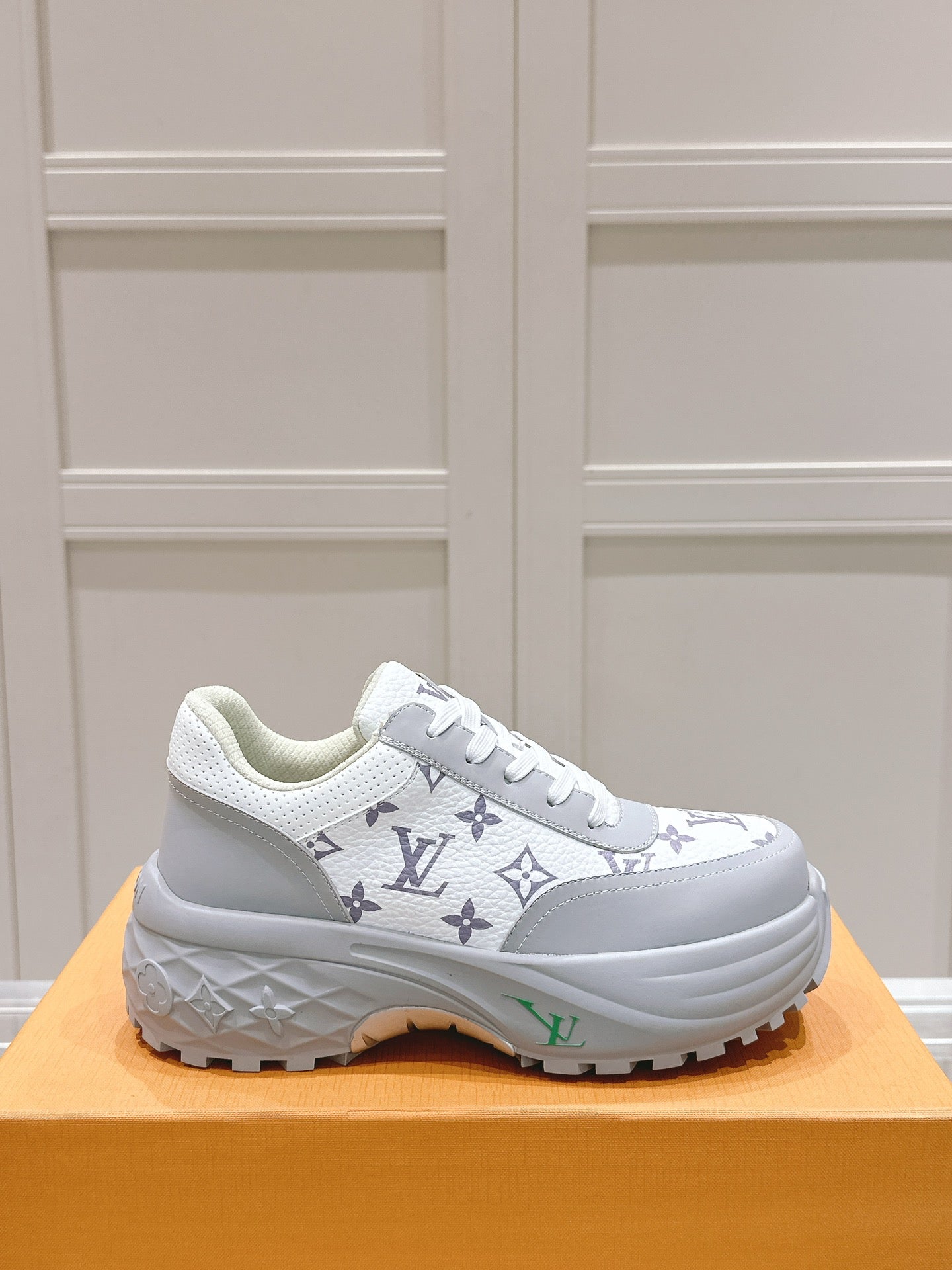 RUN AWAY SNEAKER IN DOVE GRAY MIX WHITE CALFSKIN - 35